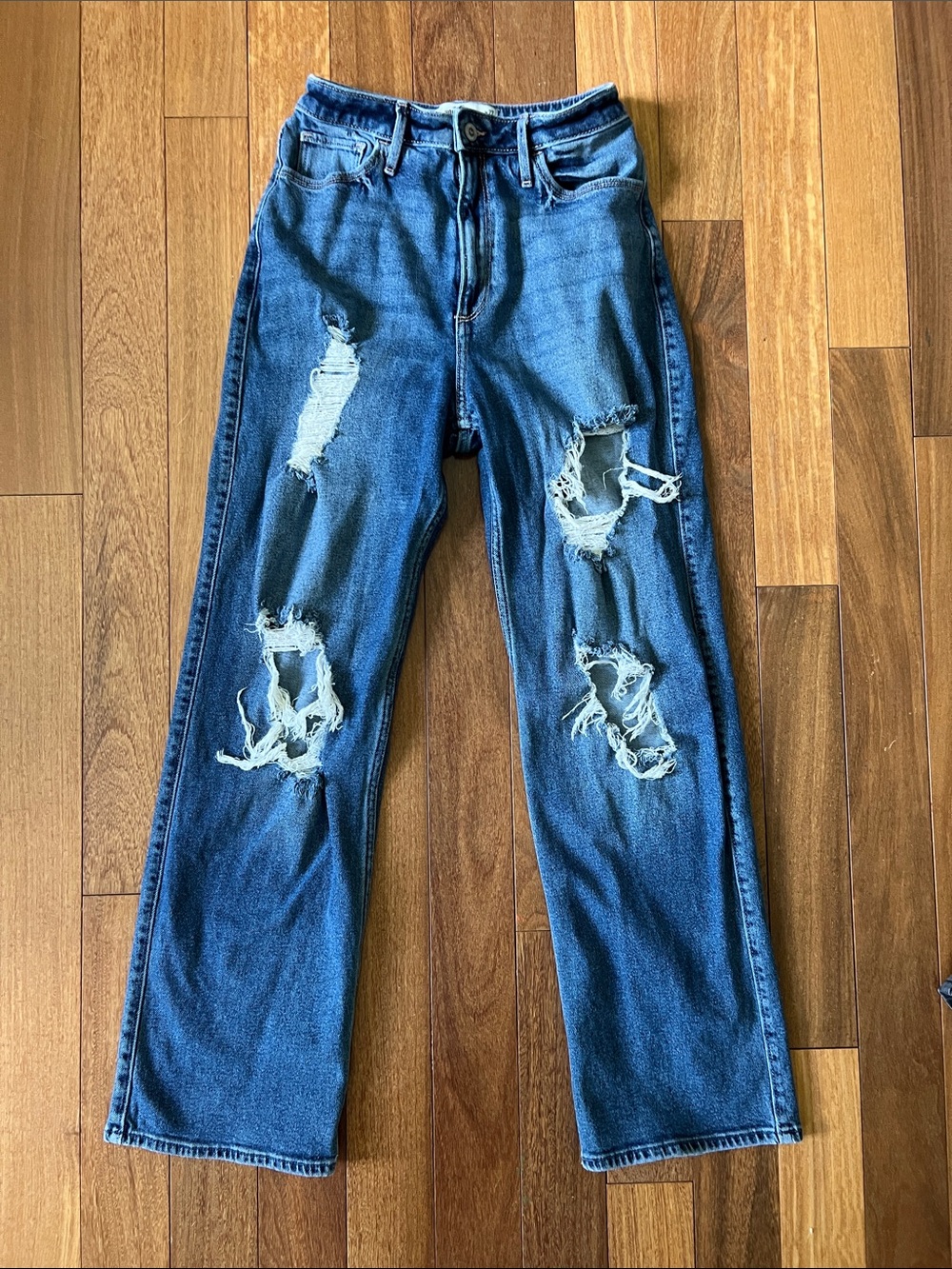 Hollister curvy ultra high rise dad Jean medium blue women’s 27